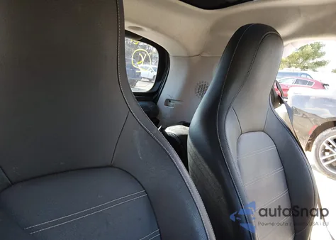 2017 Smart Fortwo Prime z USA, uszkodzony, nr VIN WMEFJ5DA6HK171425